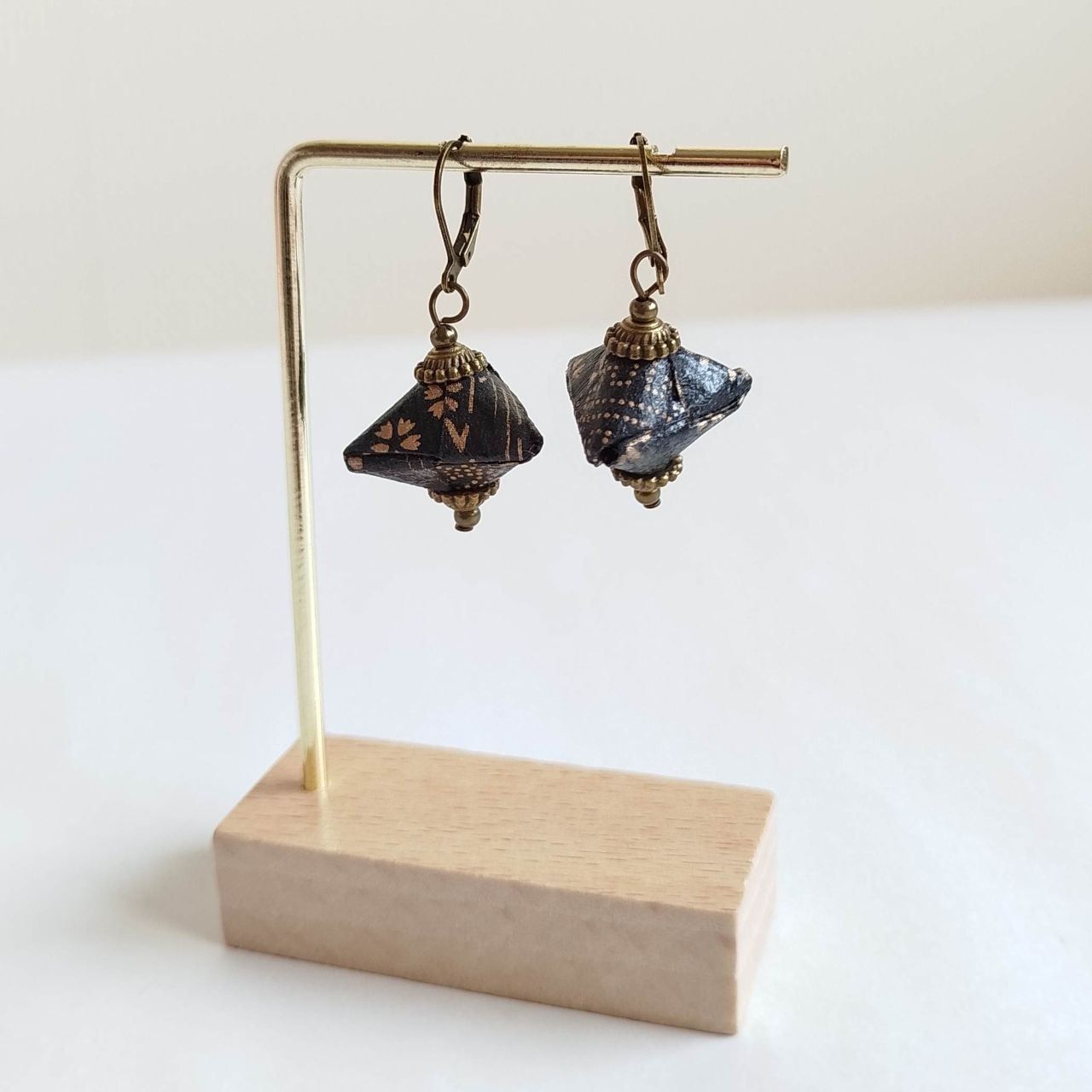 Modular Origami Diamond Earrings -black - Image 5