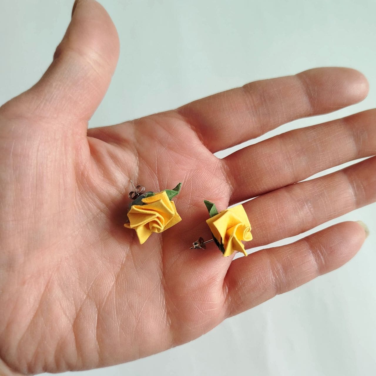 Orecchini Origami Rosa- gialla - immagine 3
