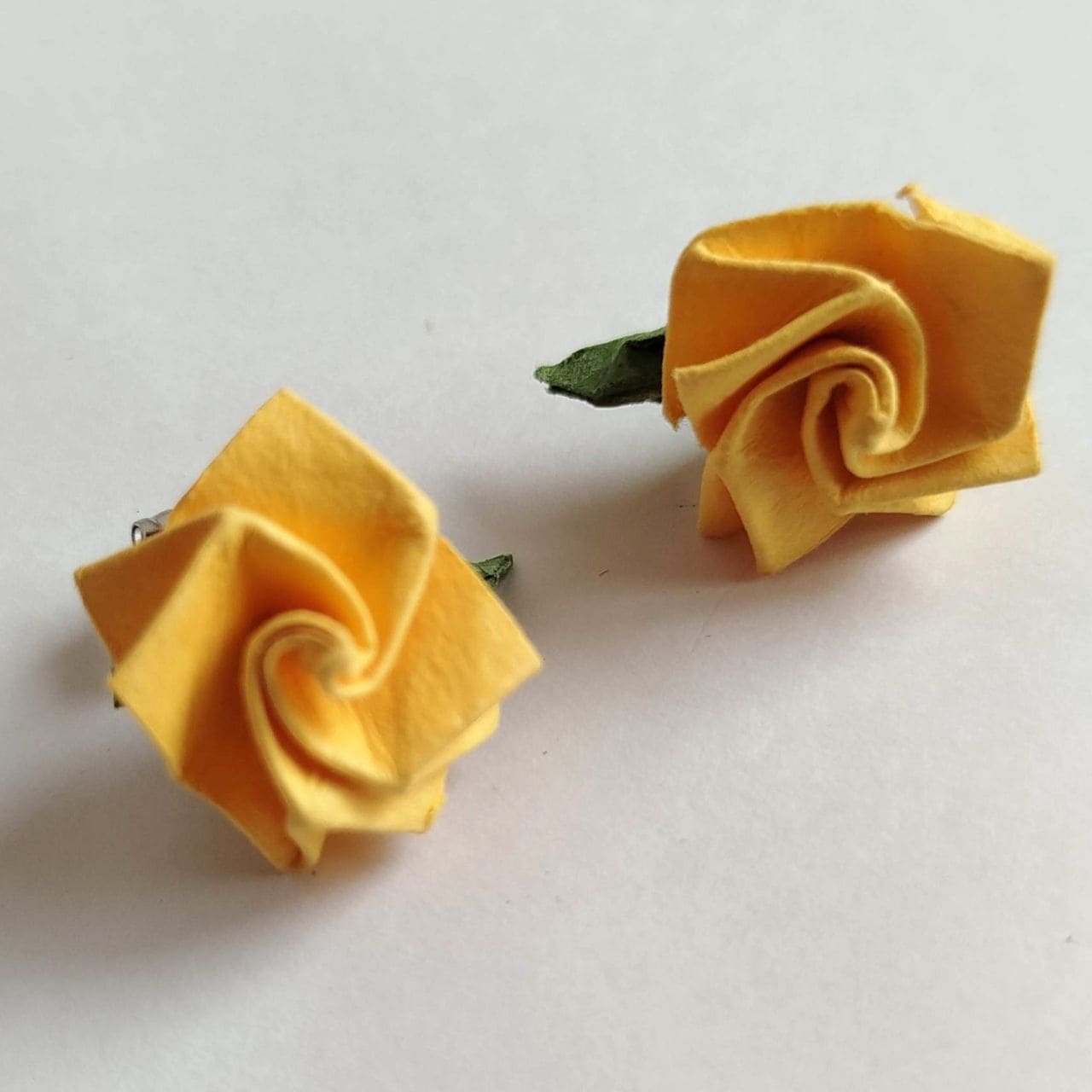 Orecchini Origami Rosa- gialla - immagine 2